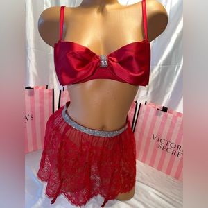 Victoria’s Secret Satin Bow Bra & Garter Skirt Stunning 36DD M/L